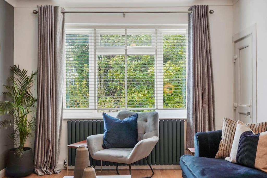 Stylish Maisonette Near The Heath With Free Parking & Wi-Fi Maidstone Exterior photo