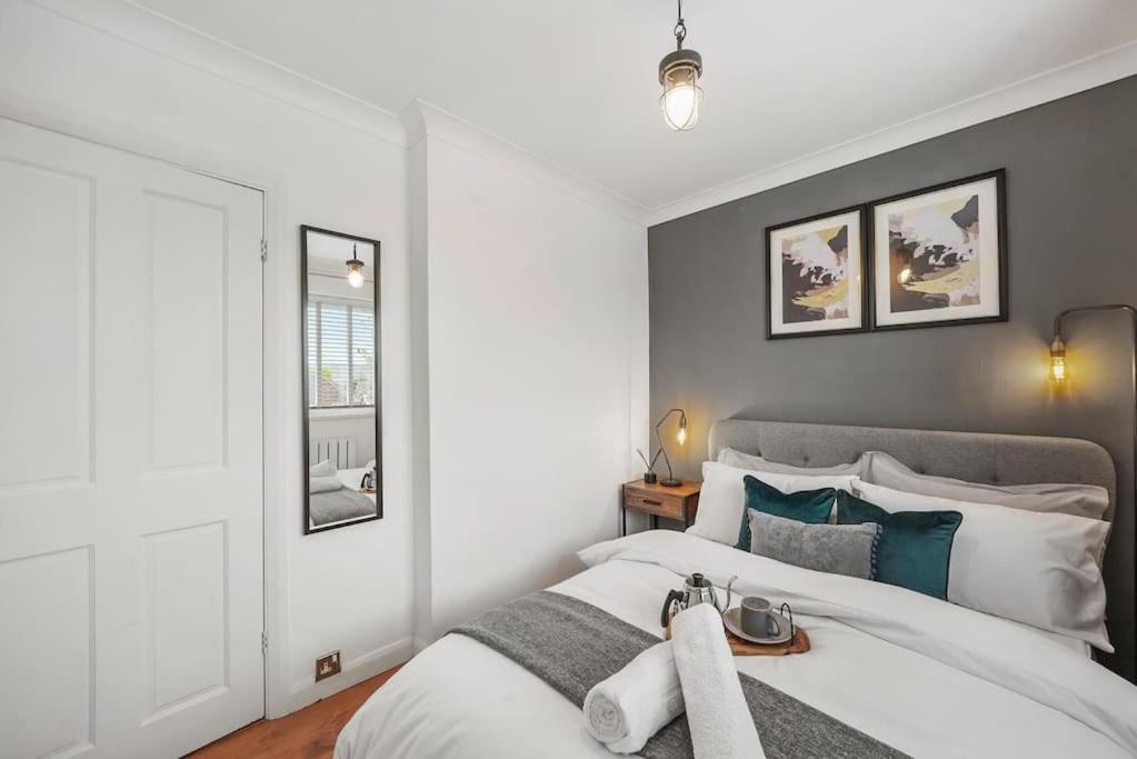 Stylish Maisonette Near The Heath With Free Parking & Wi-Fi Maidstone Exterior photo