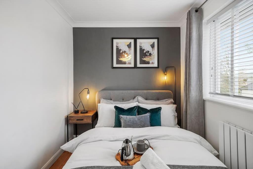 Stylish Maisonette Near The Heath With Free Parking & Wi-Fi Maidstone Exterior photo